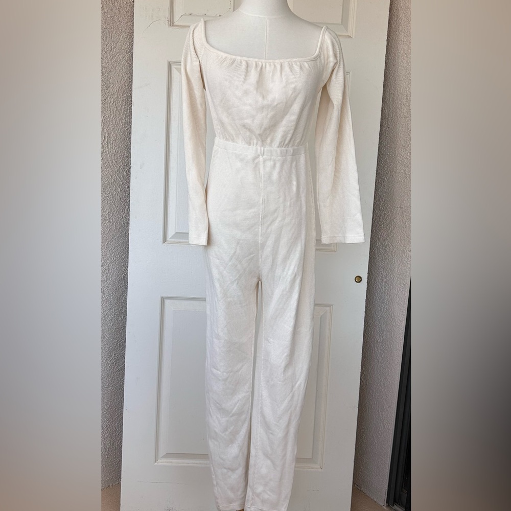 Pretty Little Thing Maternity Bardot Waffle Knit Jumpsuit Creamβ Size 4